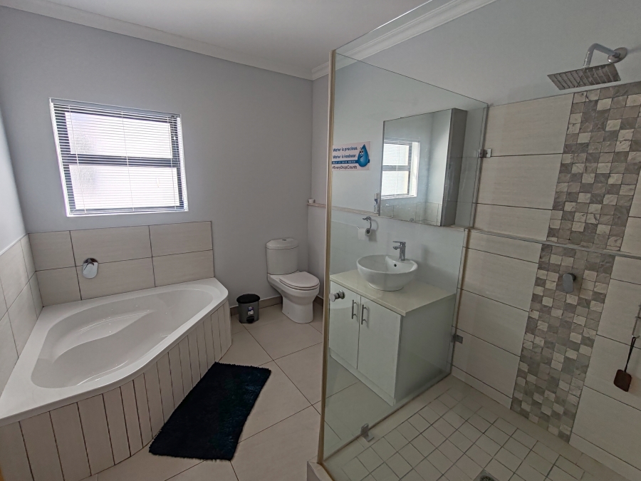 5 Bedroom Property for Sale in Calypso Beach Western Cape